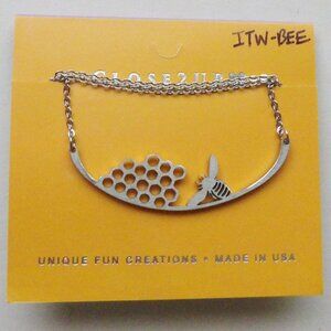 Closre2UR Heart Bee & Honeycomb Bar Style Necklace Silver Tone NWT Made in USA